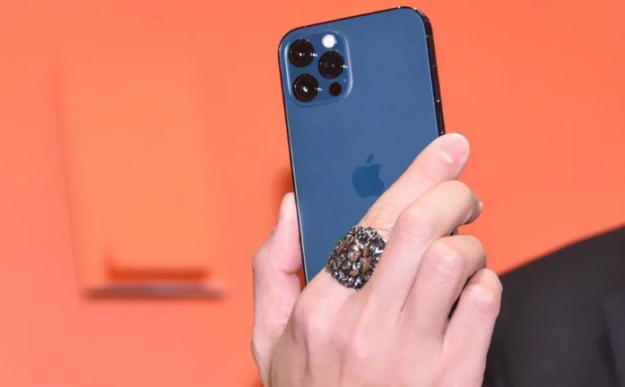 廉江苹果手机维修分享iPhone12系列重启方法教程 