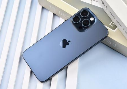 廉江苹果维修点分享iPhone 15 Pro Max屏幕更换全新实操风险 